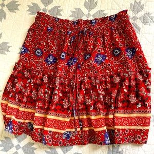 XL high rise floral skirt. Super breathable, stretchy and light!